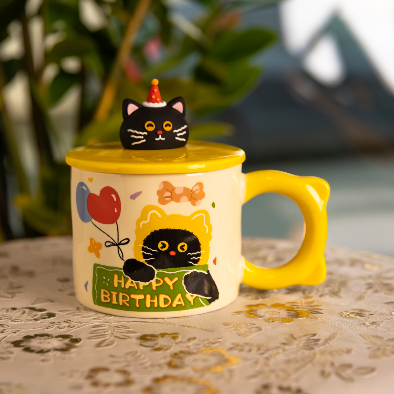 Чашка порцелянова з кришкою Kitten's Birthday 400 (мл) подарункова кружка прикольна чашка для дітей на подарунок Жовтий FM-24B – купити в Україні недорого